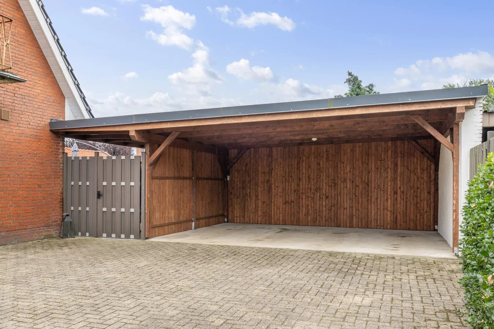 Provisionsfrei! Freistehendes Wohnen mit viele Möglichkeiten in Schöninghsdorf!