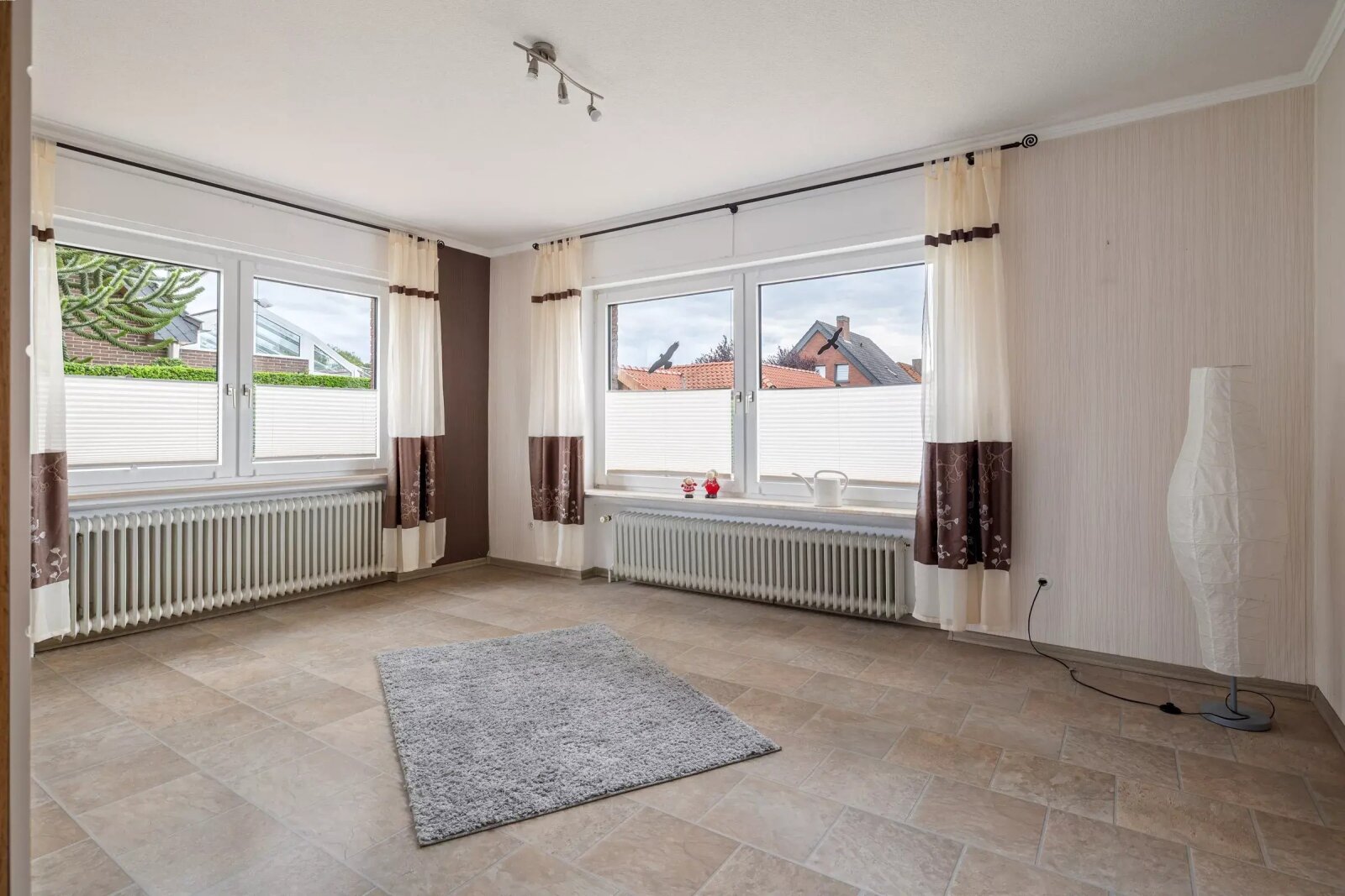 Provisionsfrei! Freistehendes Wohnen mit viele Möglichkeiten in Schöninghsdorf!