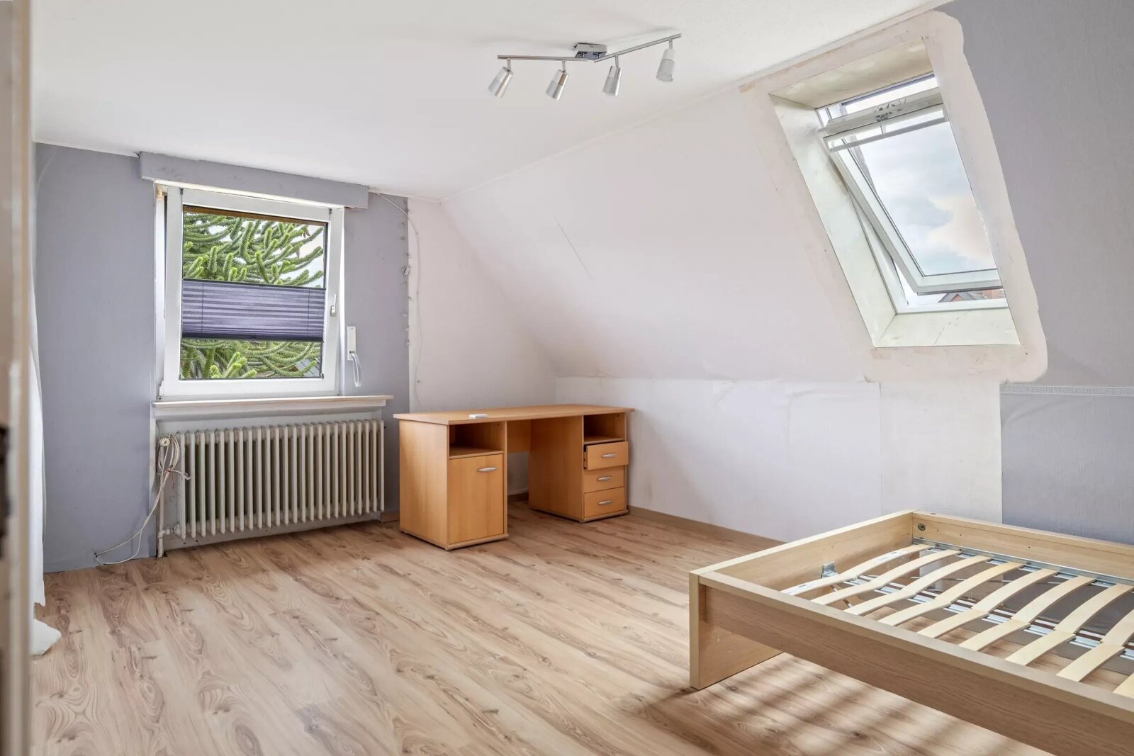 Provisionsfrei! Freistehendes Wohnen mit viele Möglichkeiten in Schöninghsdorf!